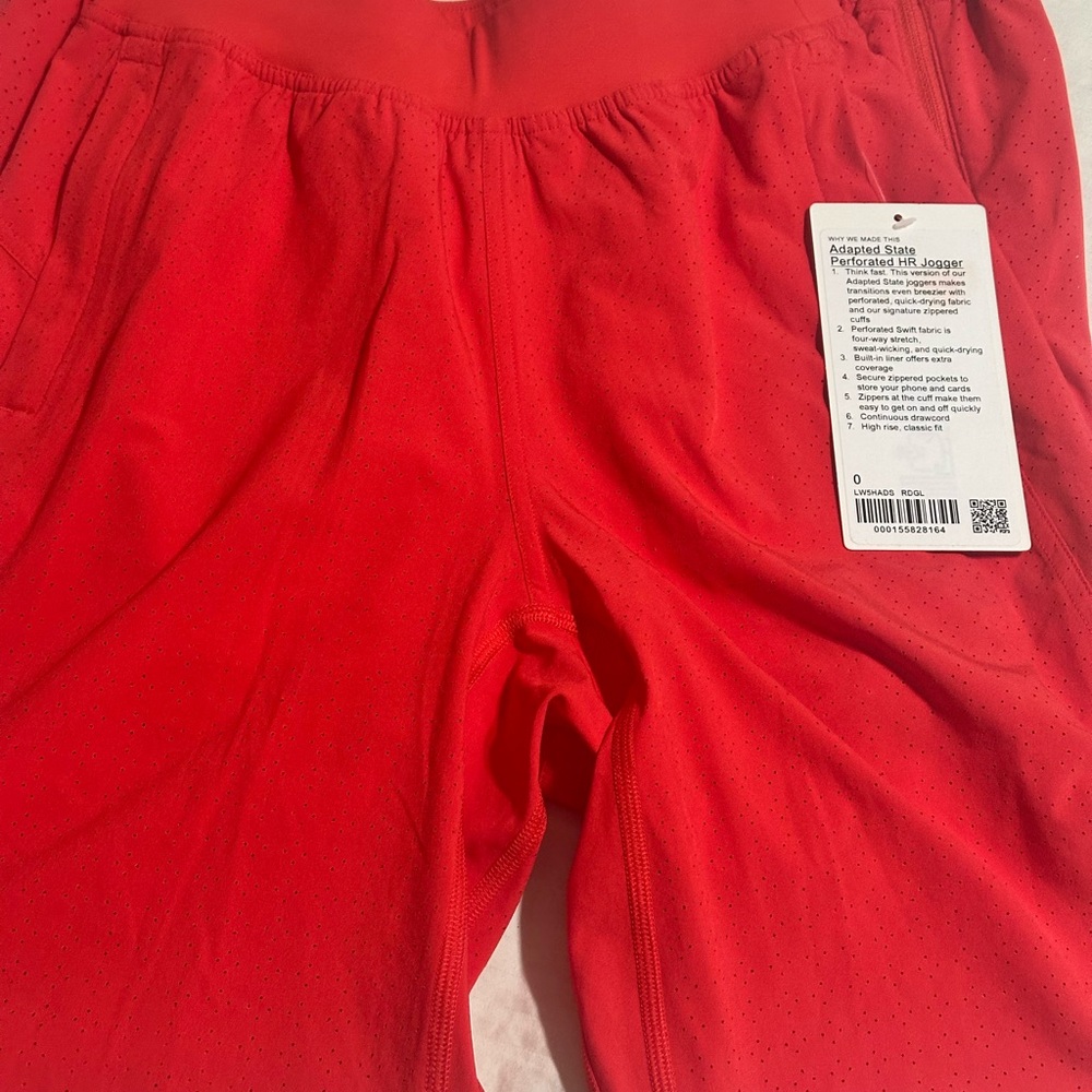 Lululemon Red Adapted state perforated jogger sz 0 - Picture 6 of 9